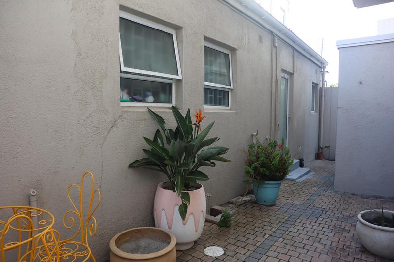 To Let 0 Bedroom Property for Rent in Green Point Western Cape